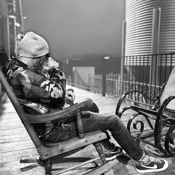 Meet your Posher, Tim - Picture 3 of 5